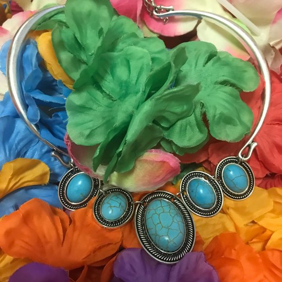 Turquoise -like Necklace - Picture 3 of 16